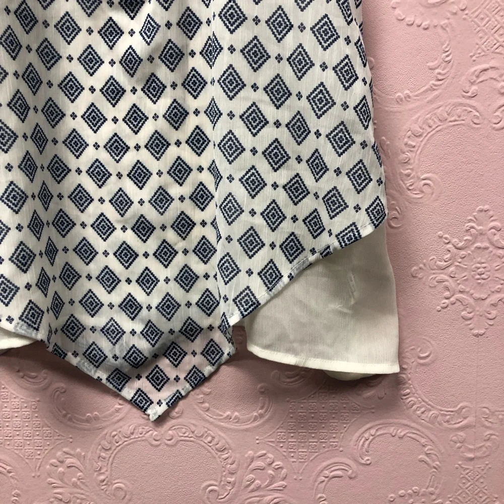 ABOUT A GIRL cami tank top blouse navy blue and ivory handkerchief cut S - Picture 3 of 9